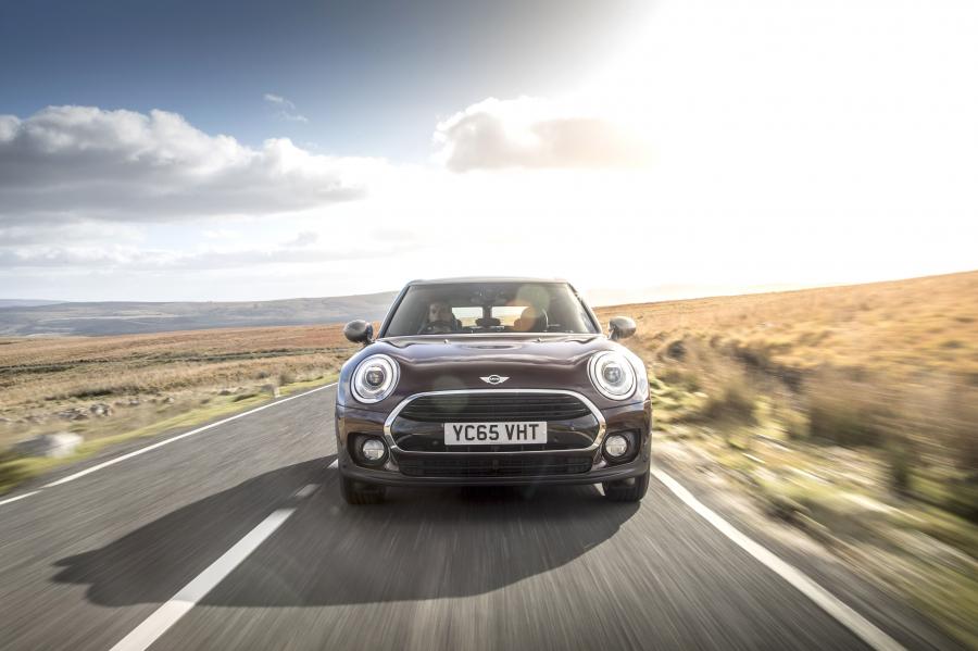  Mini Cooper D Clubman 2015 года  (UK) (фото 4 из 127)
